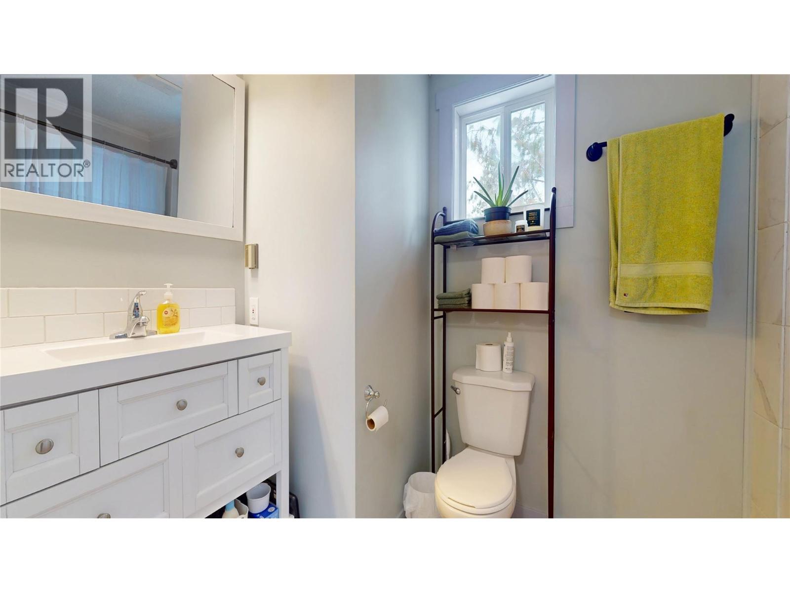 9 700 Patterson Street West, Cranbrook