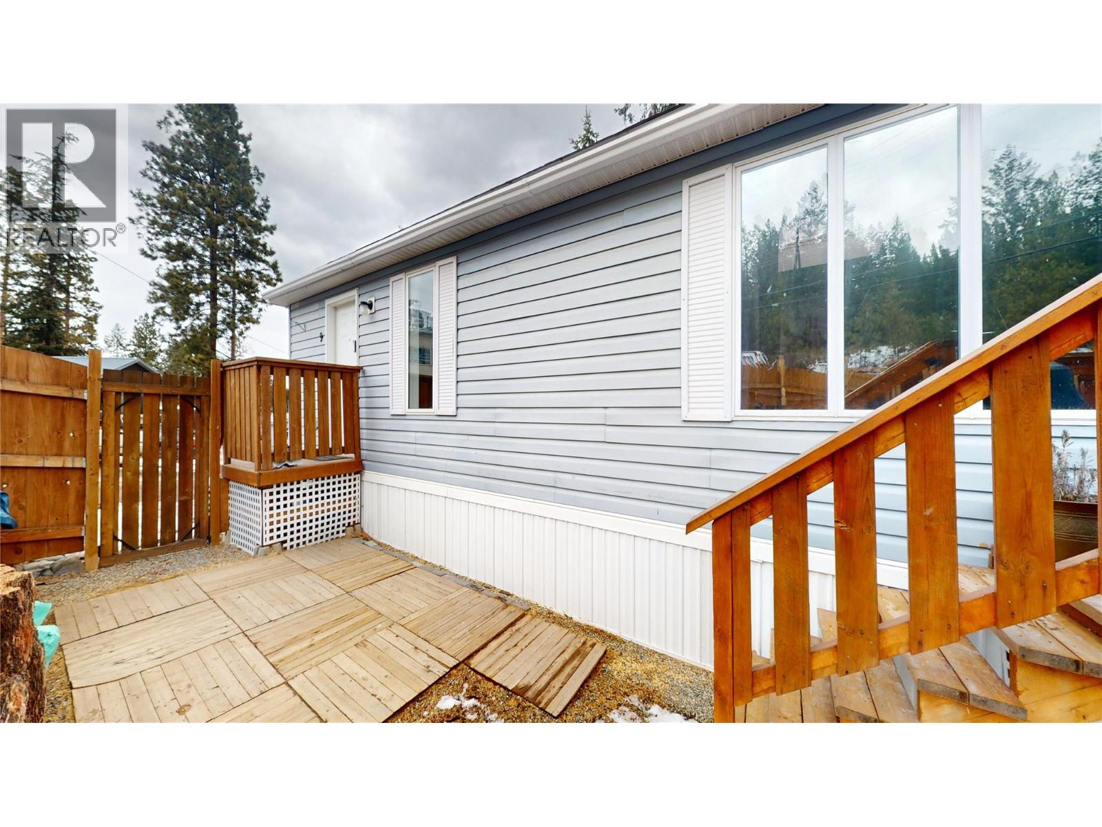 9 700 Patterson Street West, Cranbrook