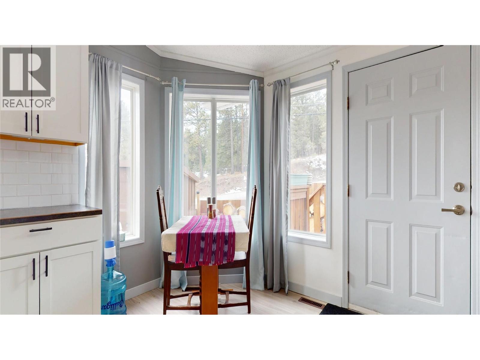 9 700 Patterson Street West, Cranbrook