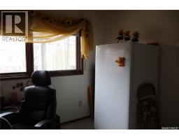 105 Magnan Street, Gravelbourg, SK S0H1X0 Photo 22