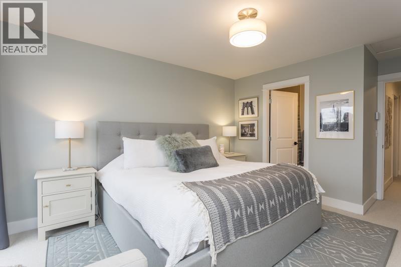 64 6300 LONDON ROAD, Richmond