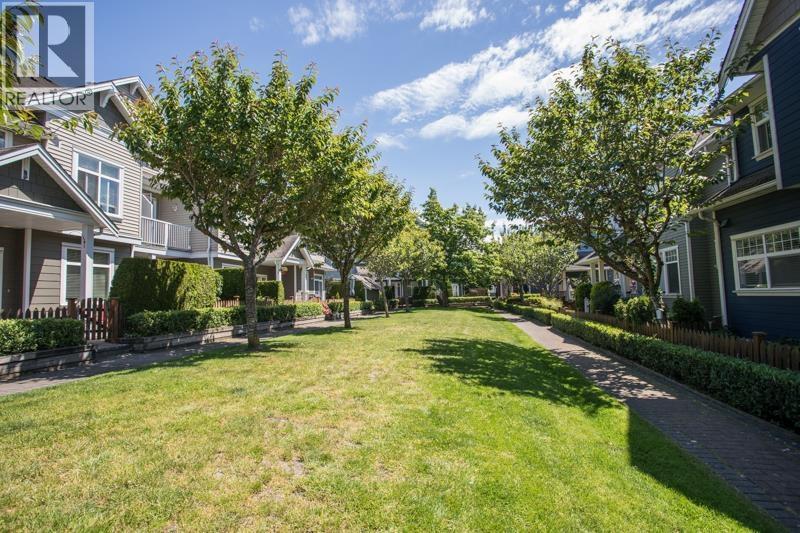 64 6300 LONDON ROAD, Richmond