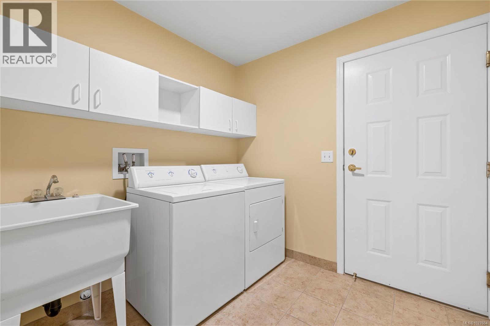 6146 Bellflower Way, Nanaimo