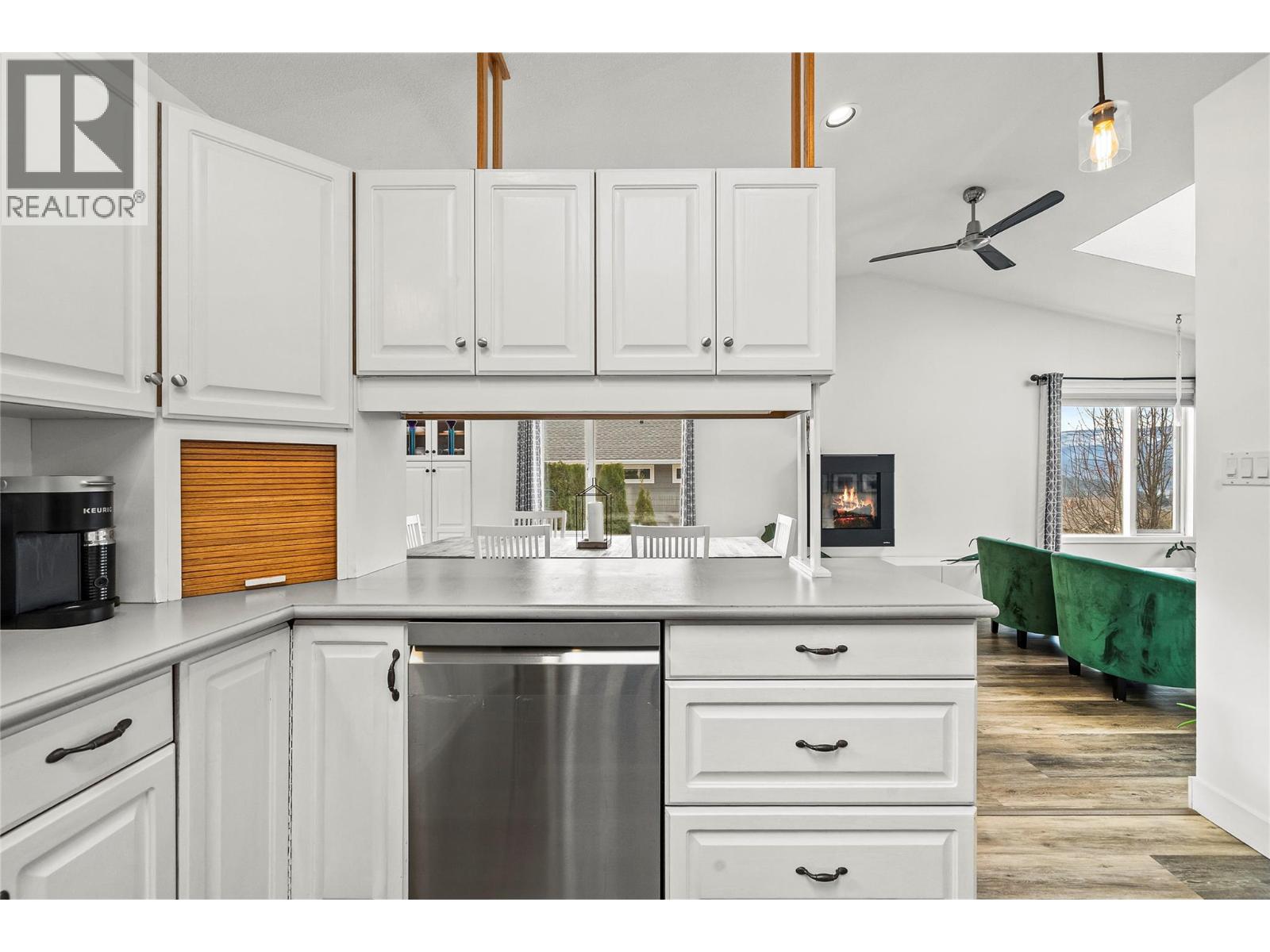 2620 Grand View Place, Blind Bay