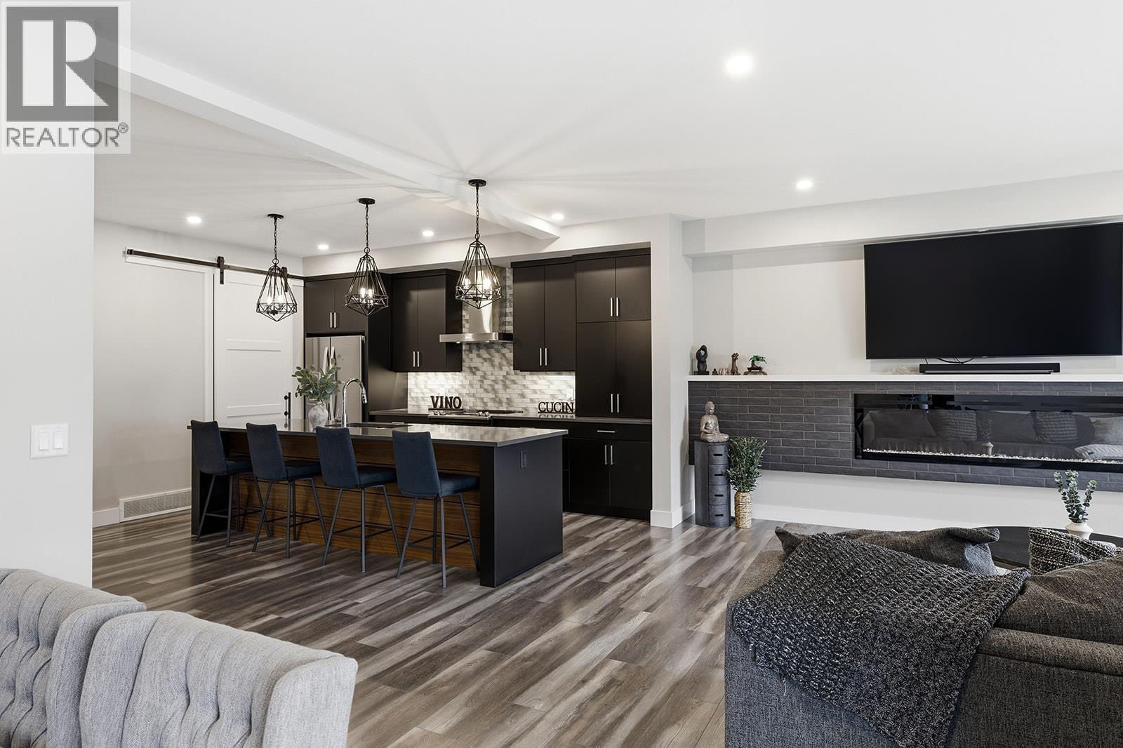 2398 Hawks Boulevard, West Kelowna