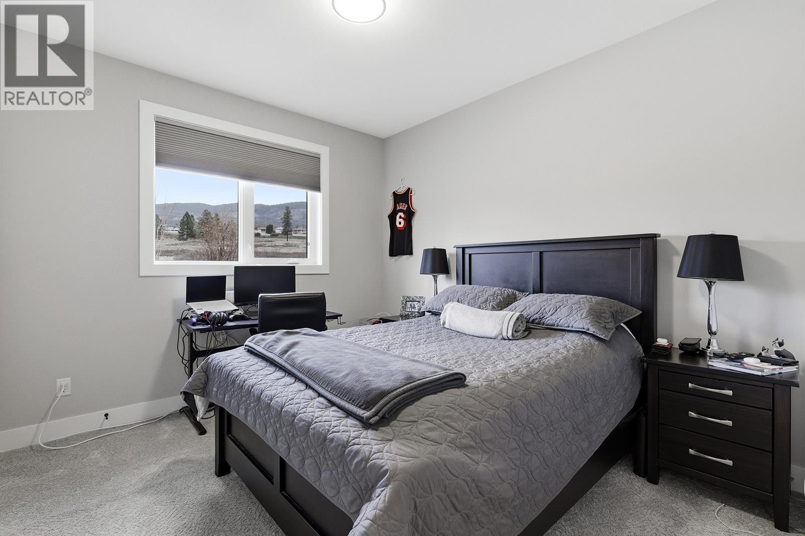 2398 Hawks Boulevard, West Kelowna