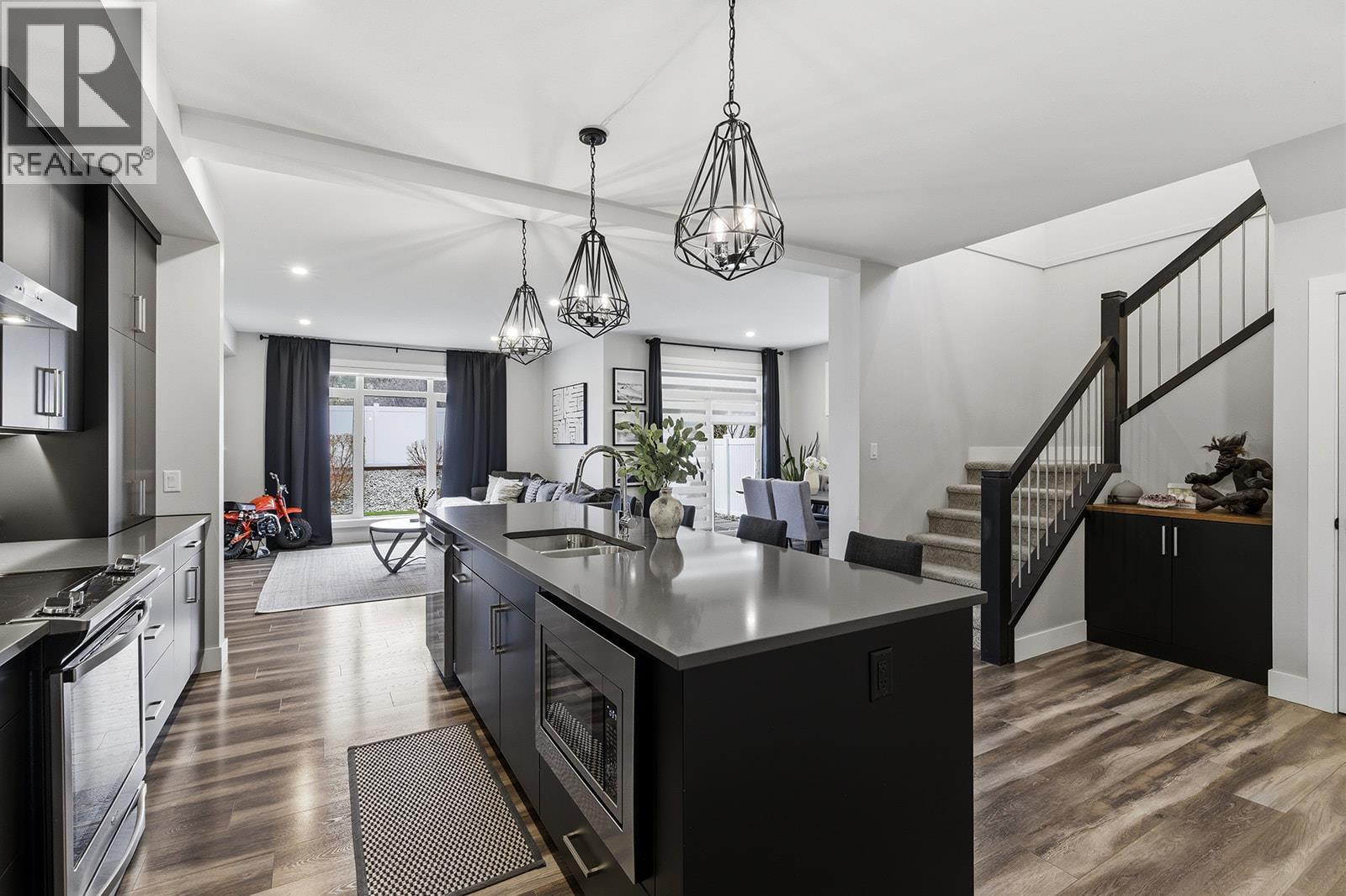 2398 Hawks Boulevard, West Kelowna