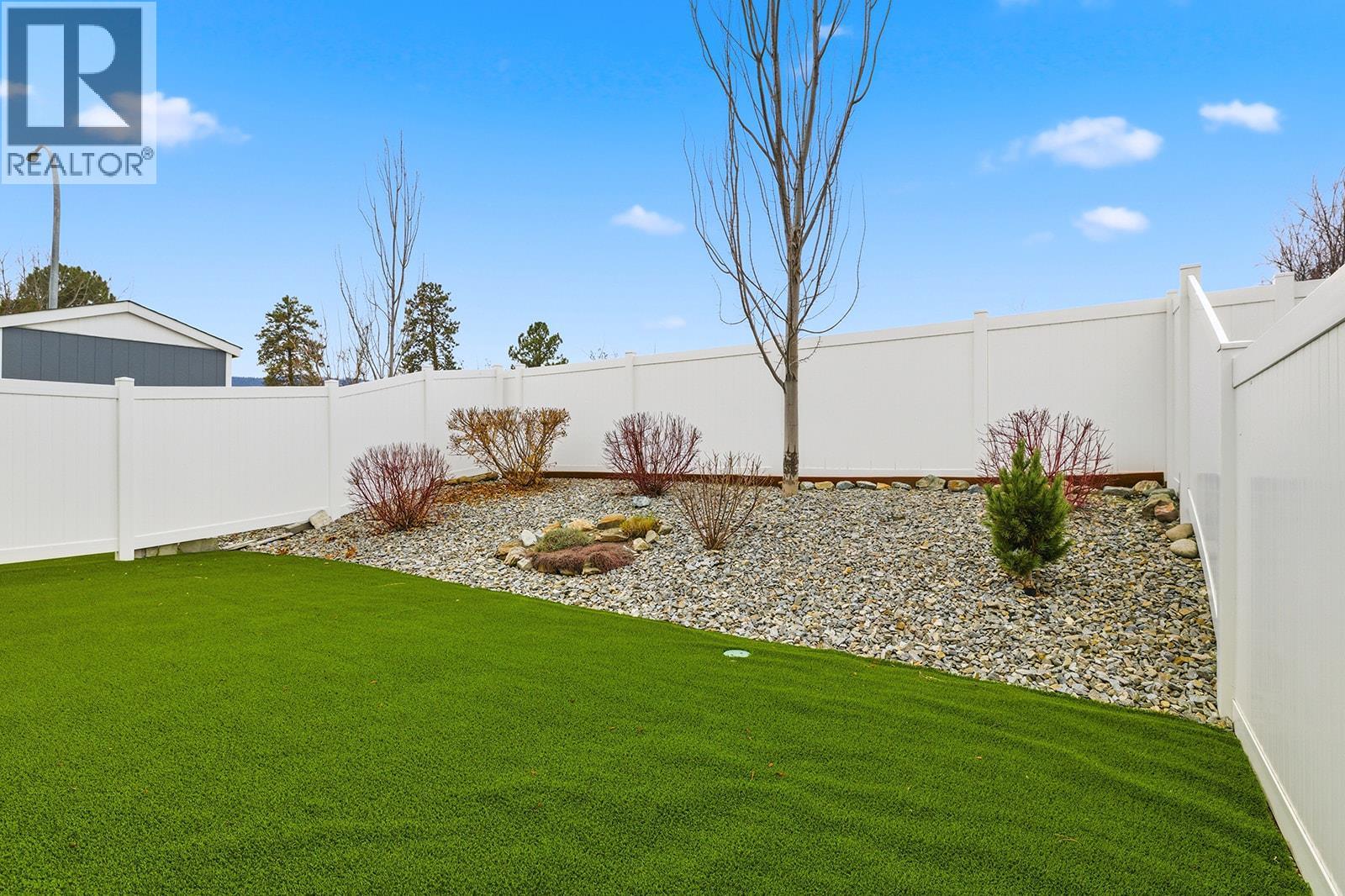 2398 Hawks Boulevard, West Kelowna