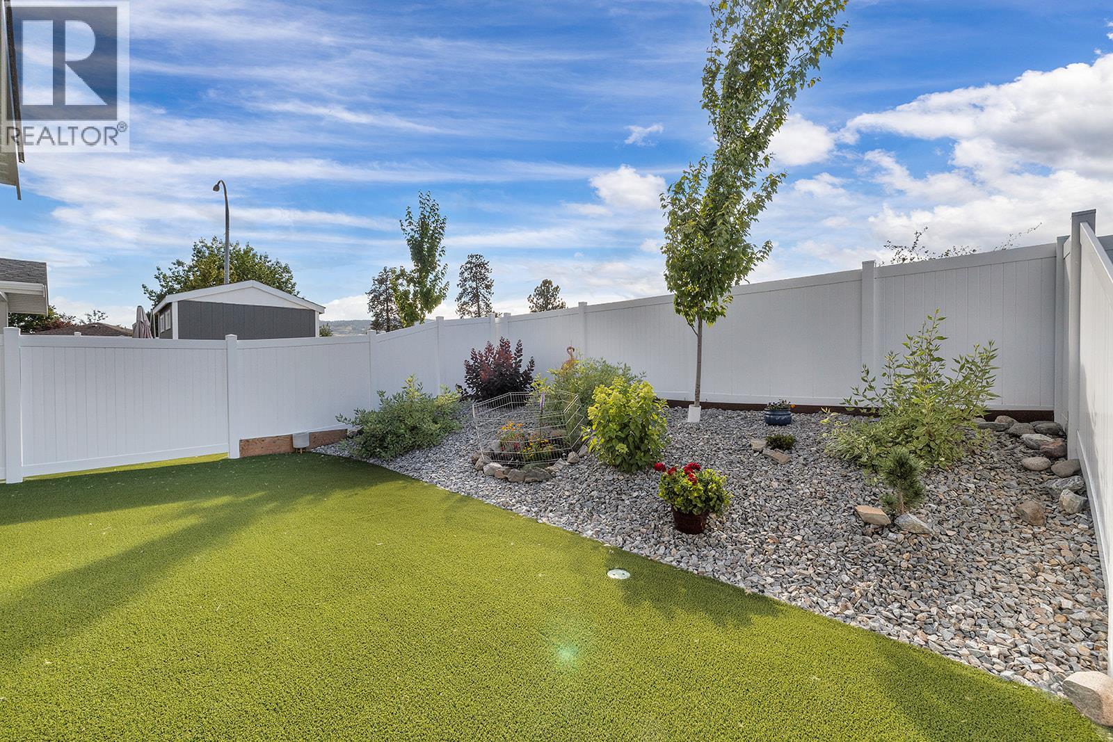 2398 Hawks Boulevard, West Kelowna