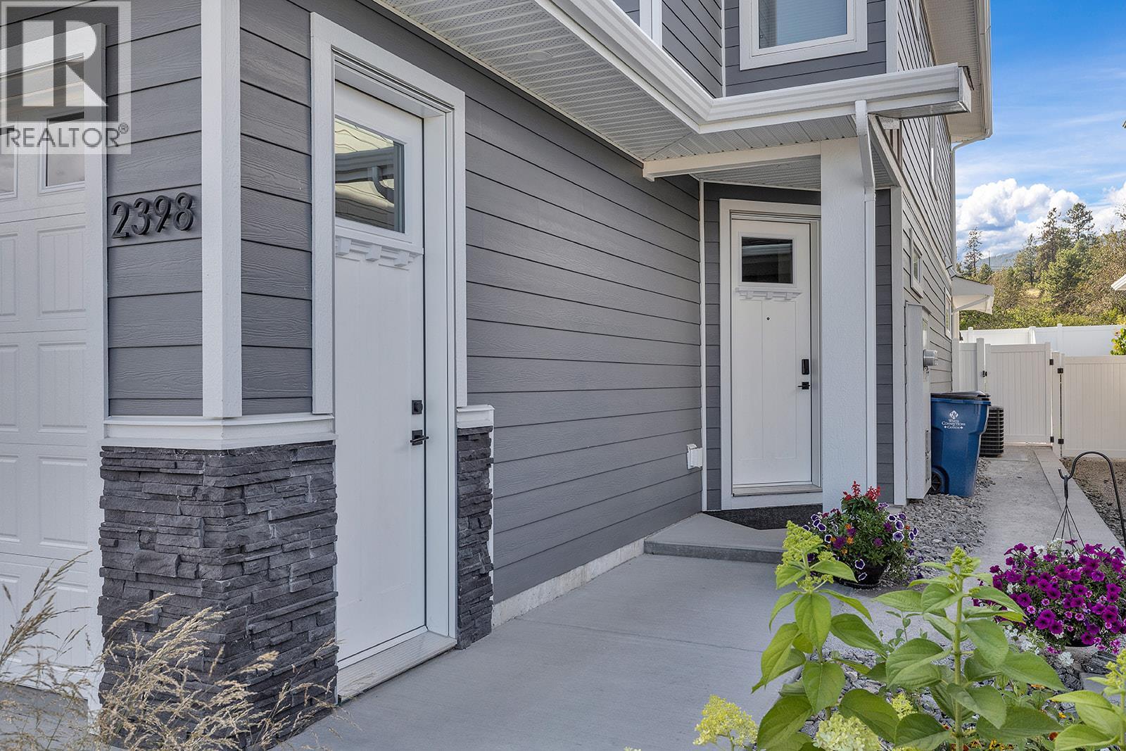 2398 Hawks Boulevard, West Kelowna