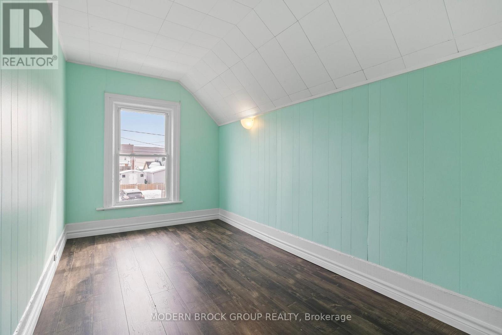 96 BROCK STREET — photo 30