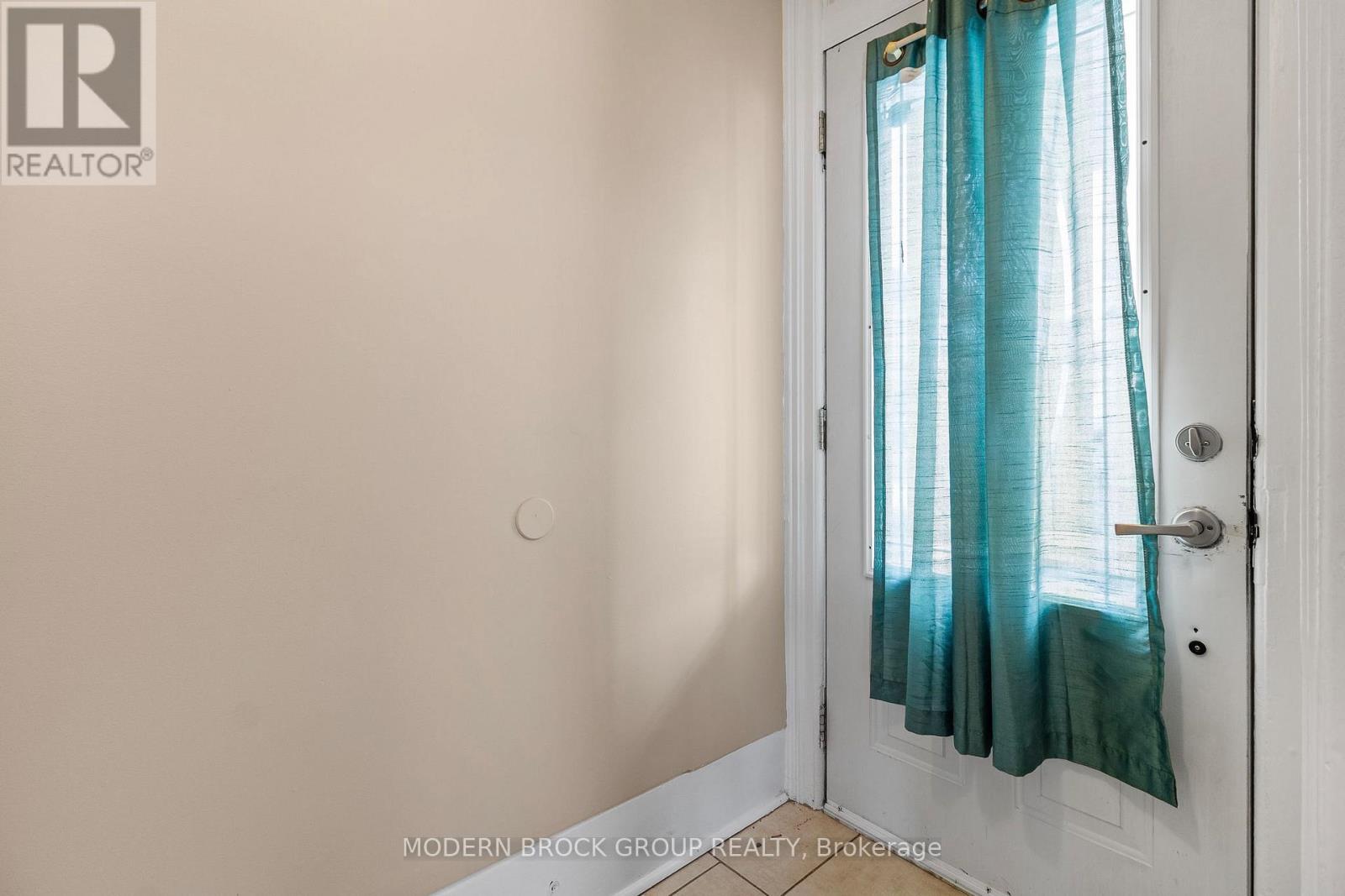 96 BROCK STREET - 4