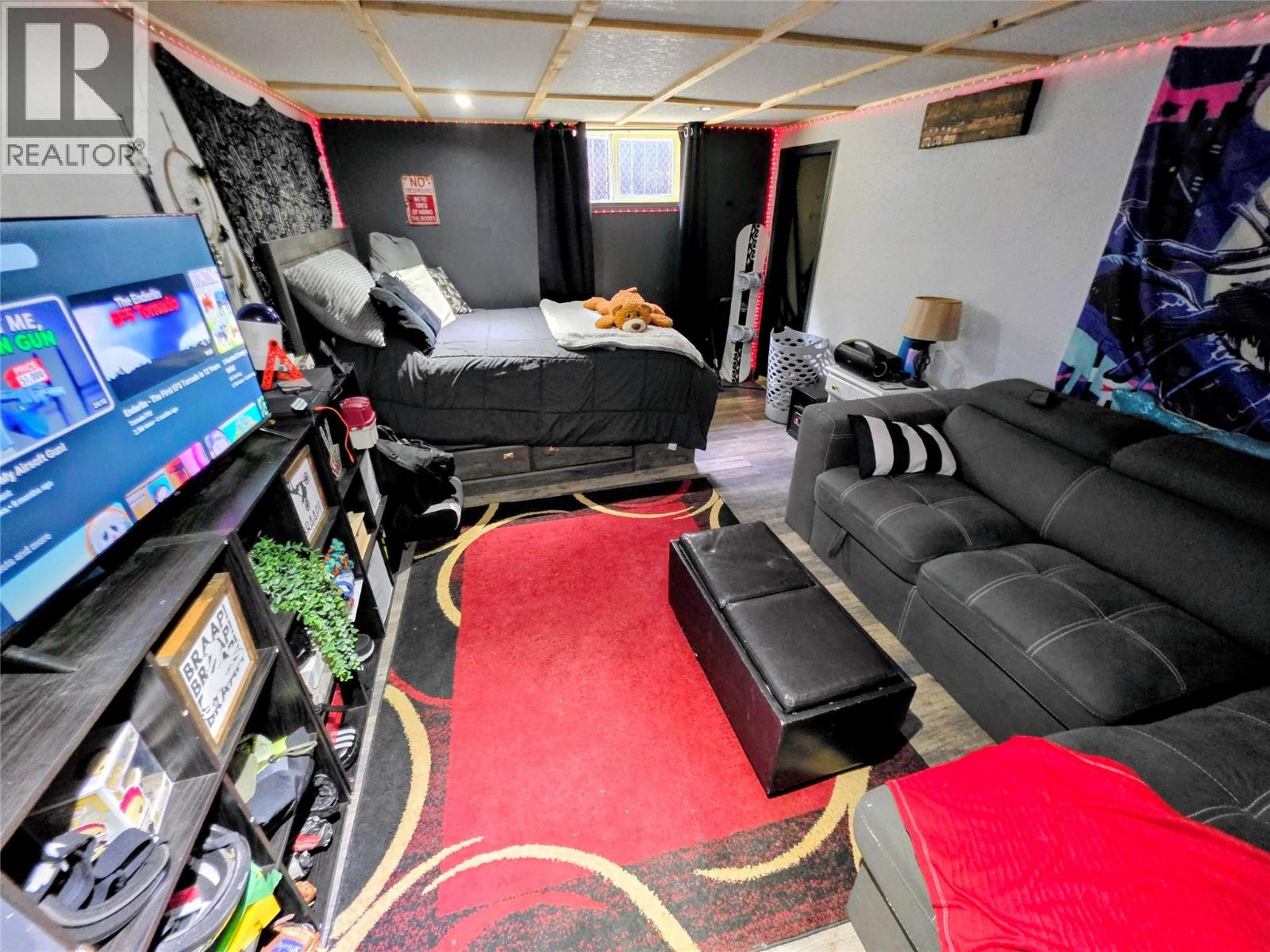 101 Pine Avenue, Fruitvale