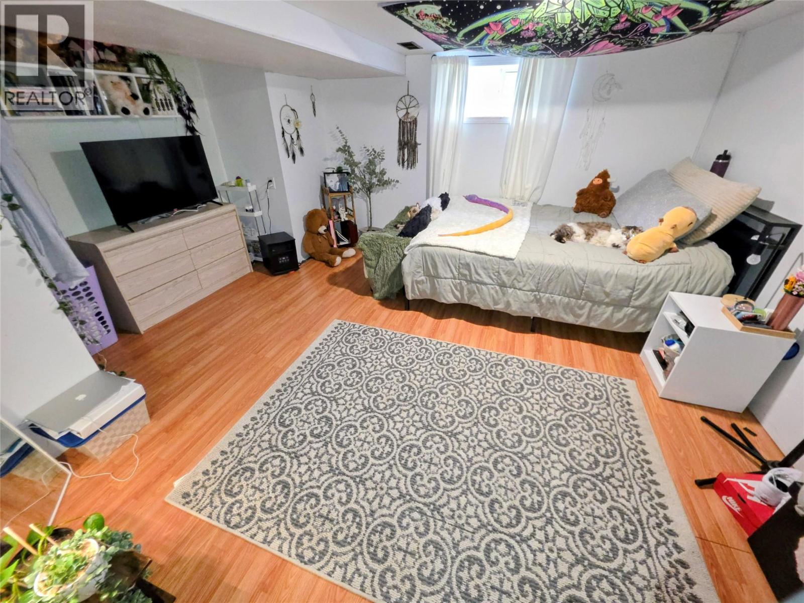 101 Pine Avenue, Fruitvale