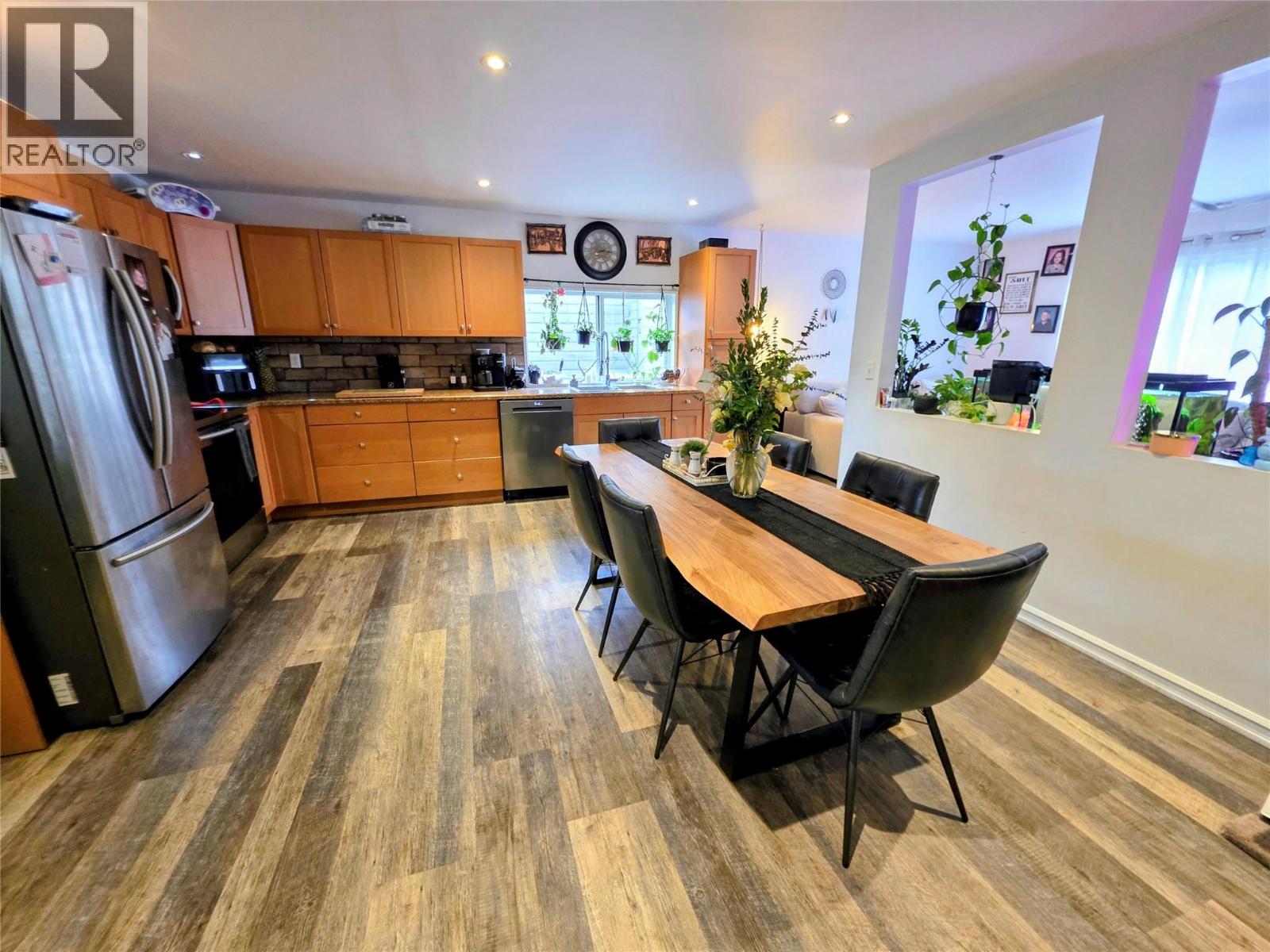 101 Pine Avenue, Fruitvale