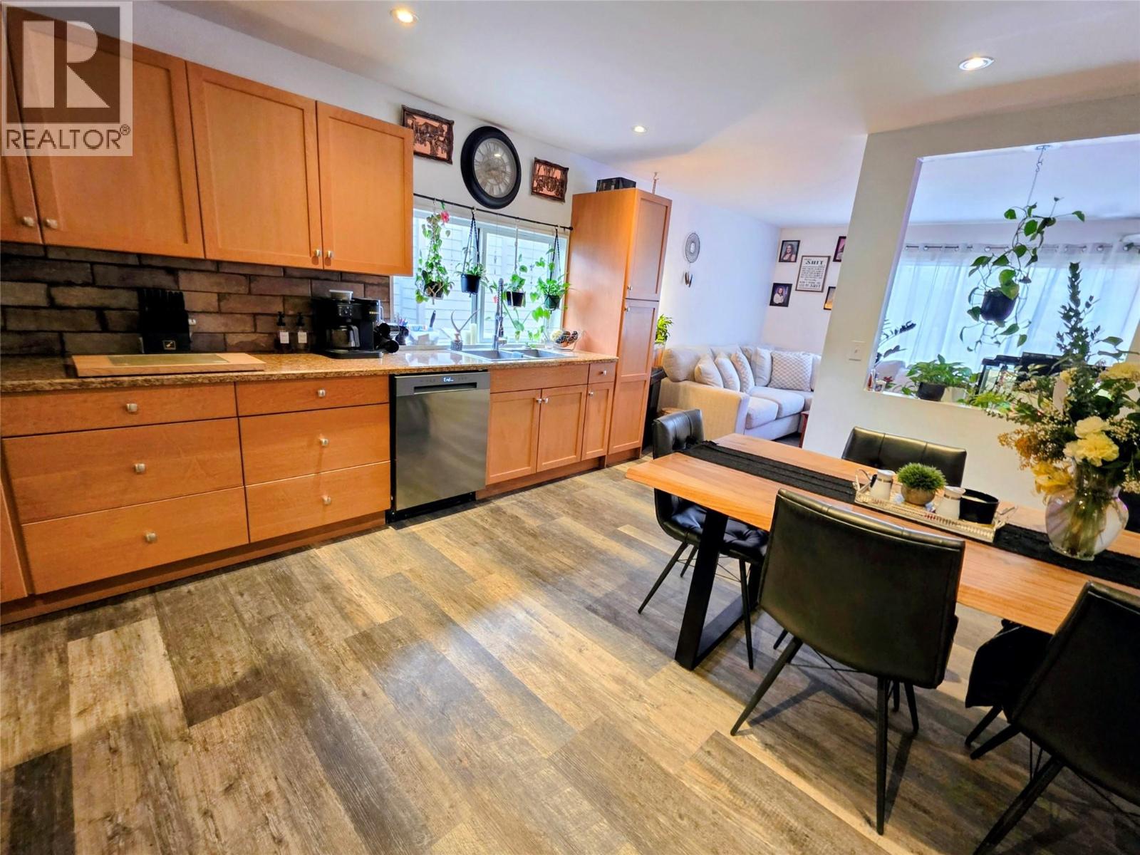 101 Pine Avenue, Fruitvale