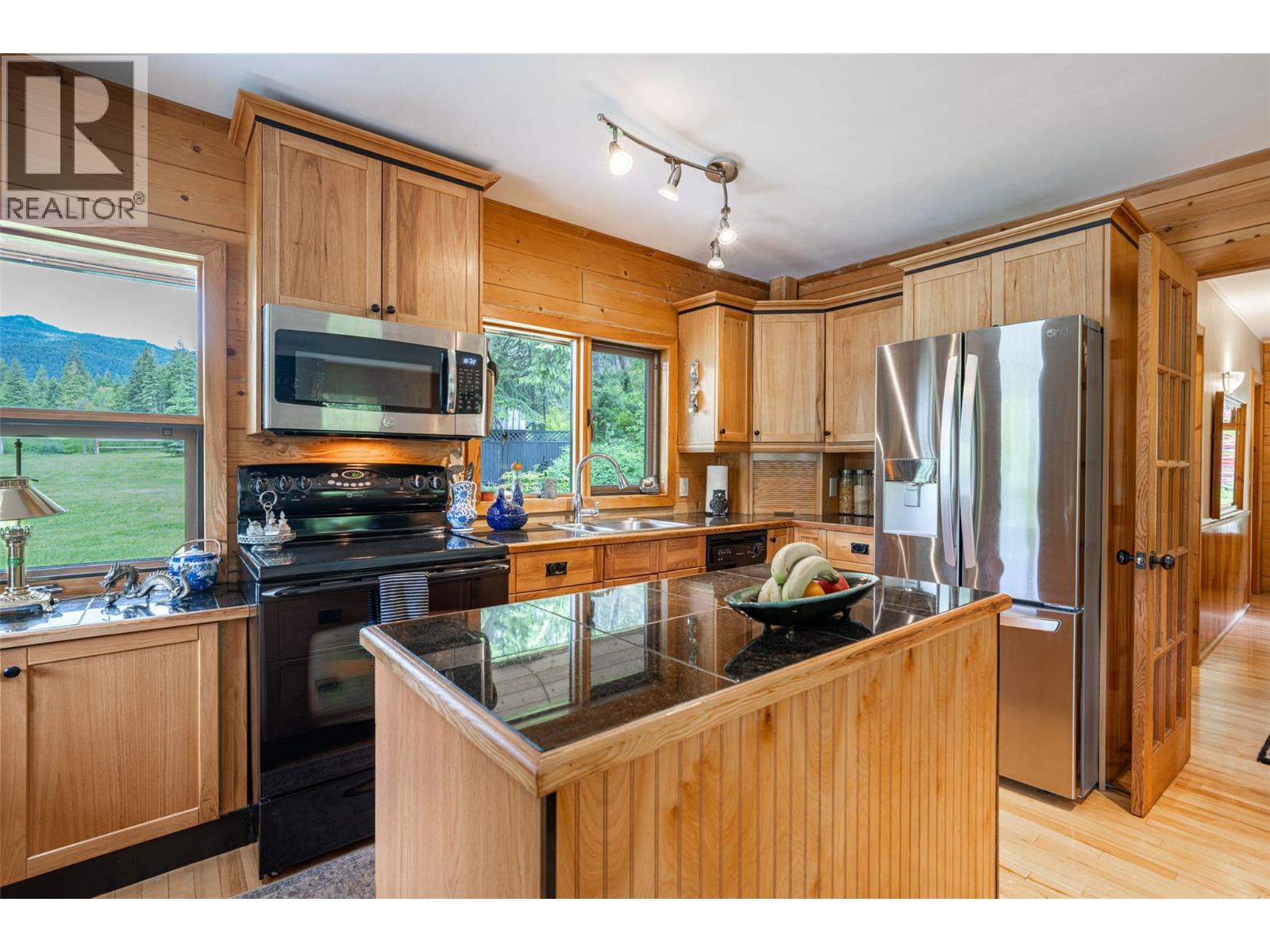 1075 Six Mile Creek Road, Vernon