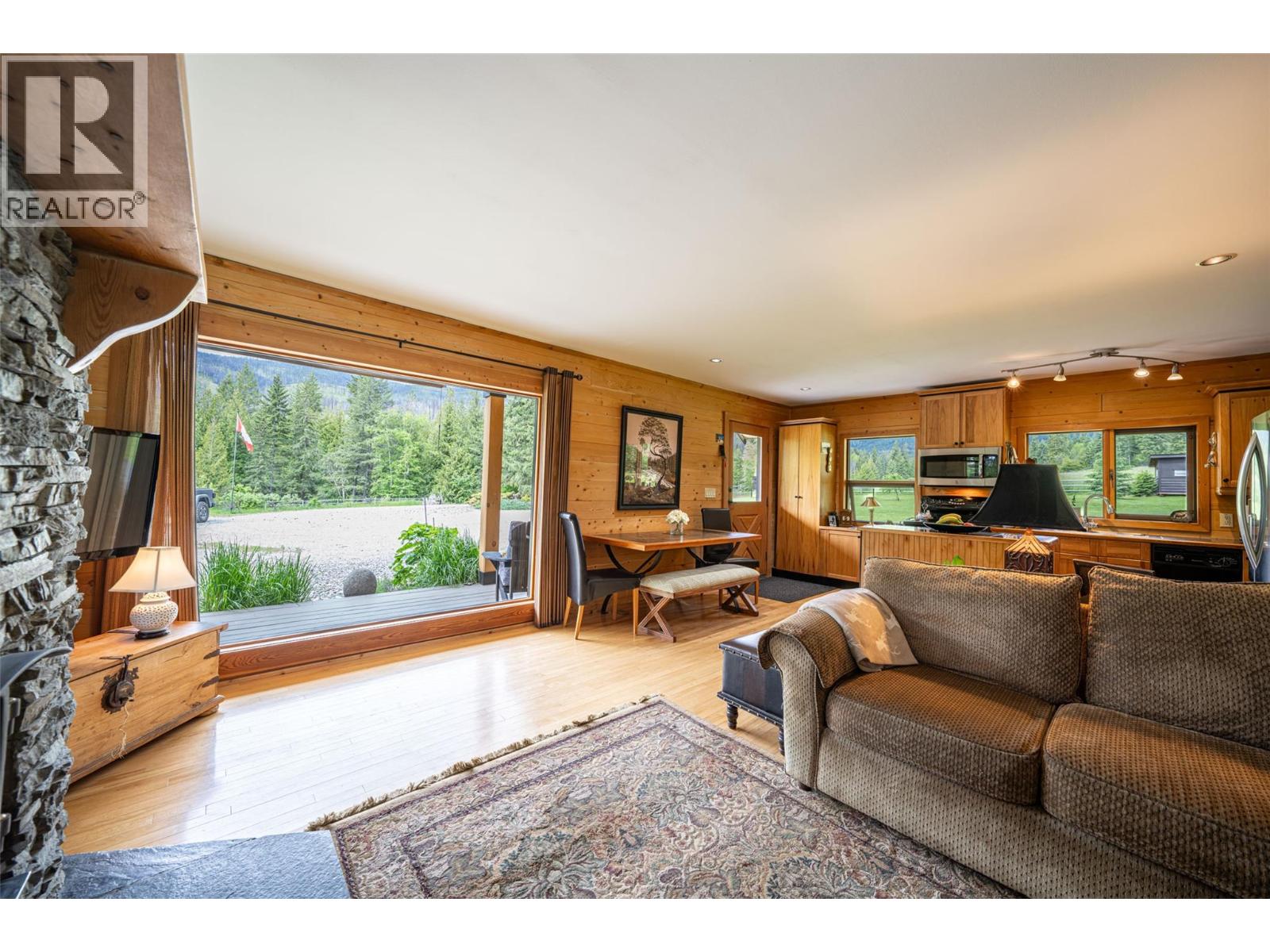 1075 Six Mile Creek Road, Vernon