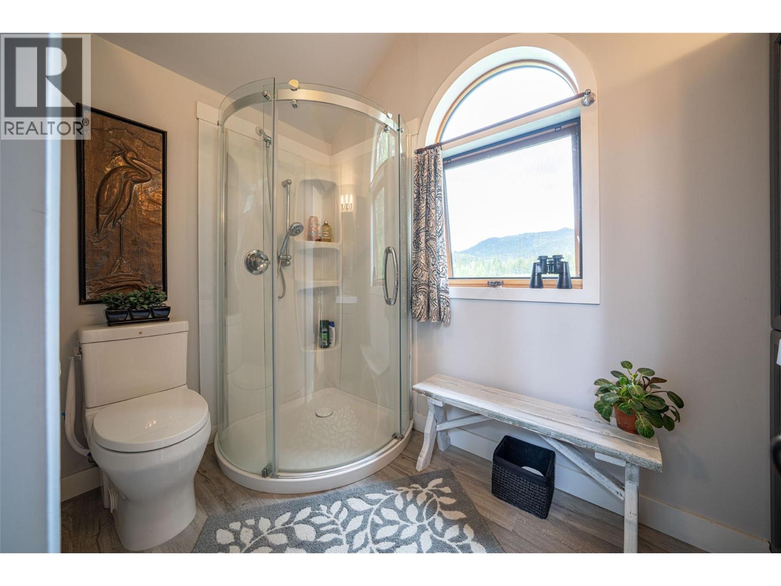 1075 Six Mile Creek Road, Vernon