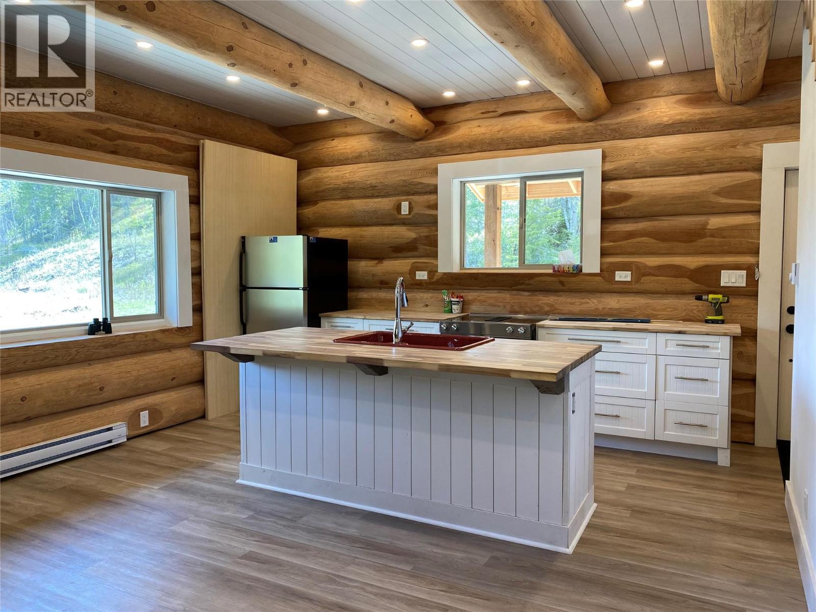 1075 Six Mile Creek Road, Vernon