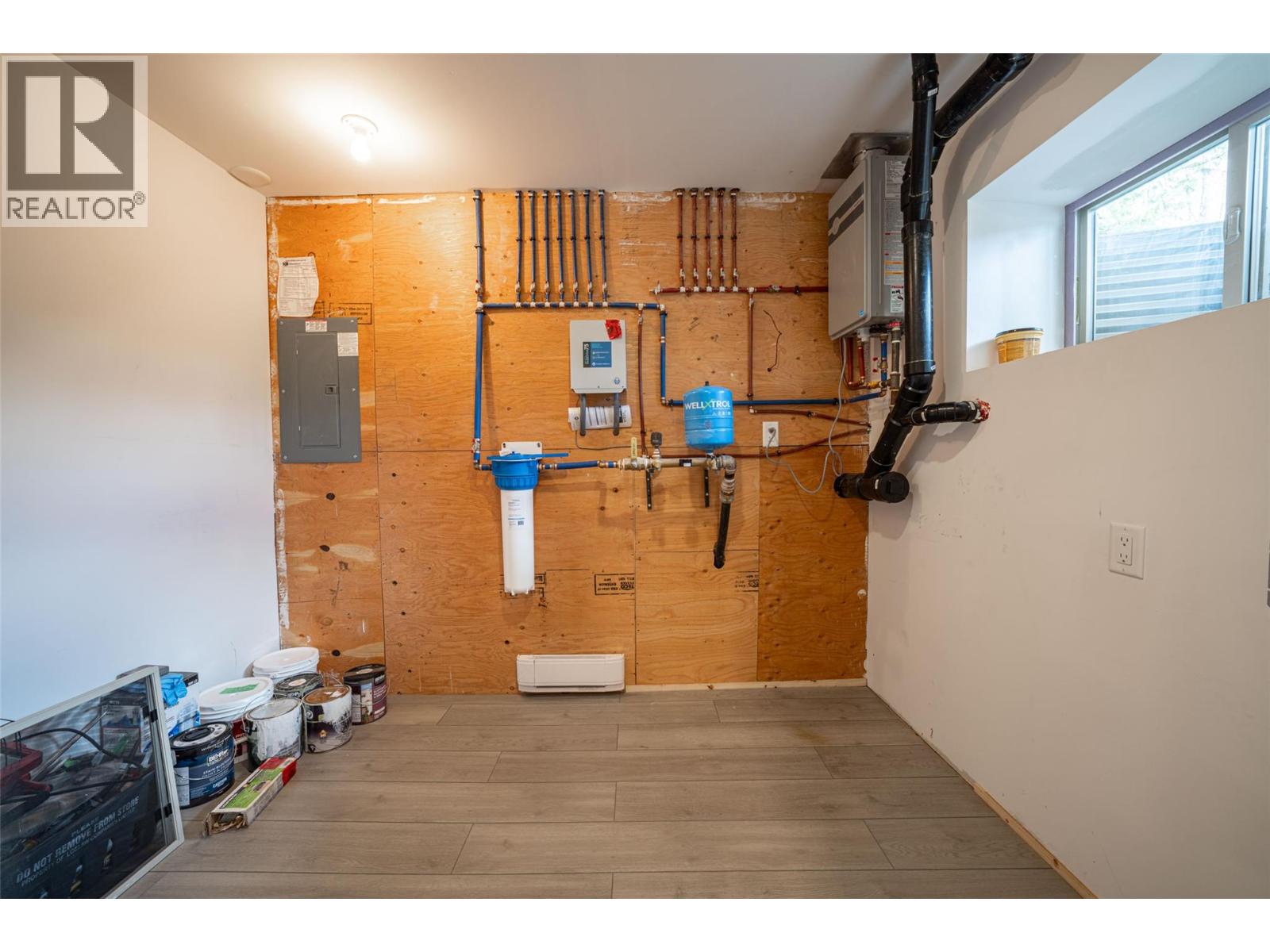 1075 Six Mile Creek Road, Vernon