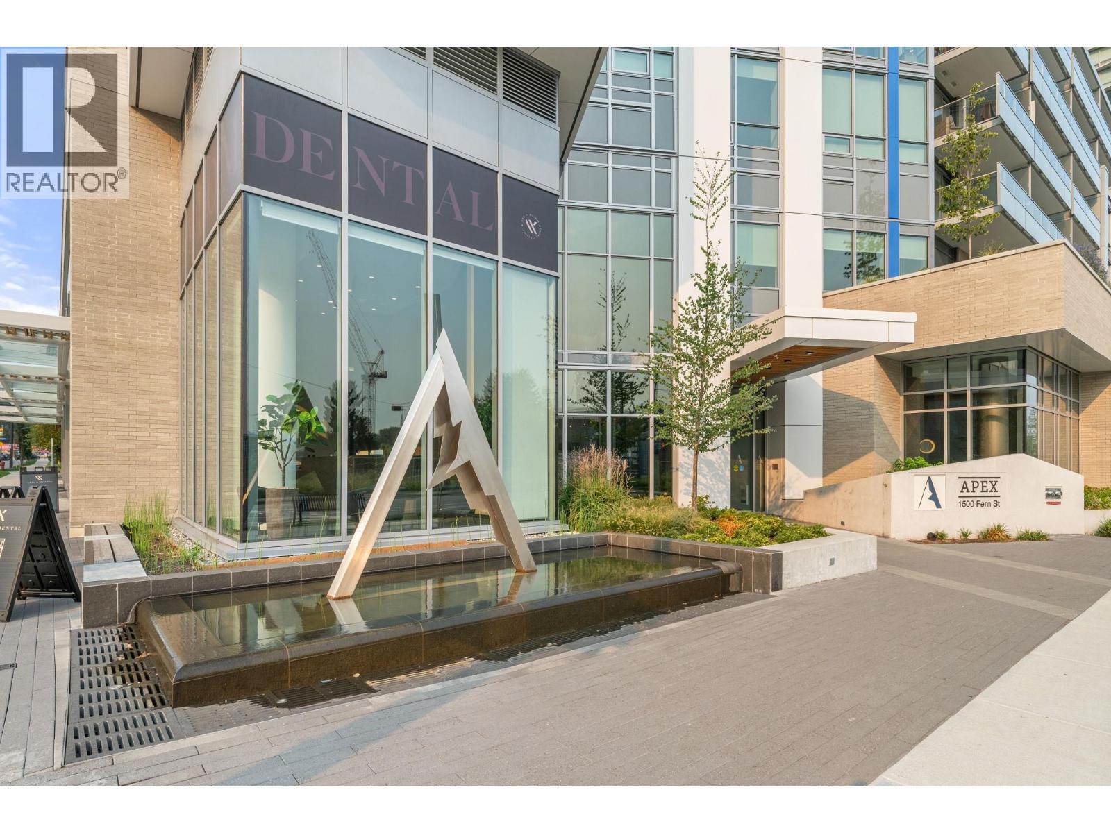 1401 1500 FERN Street - photo 2