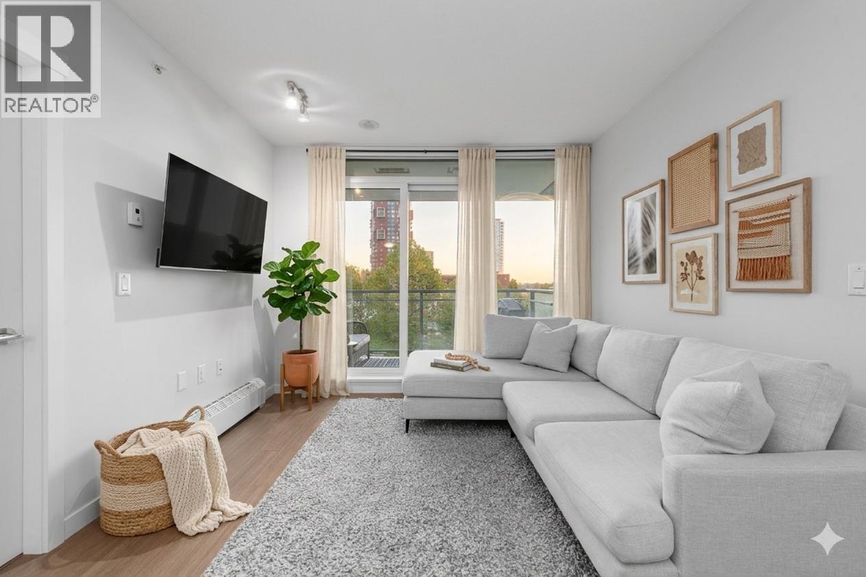 511 3281 E KENT AVENUE NORTH AVENUE