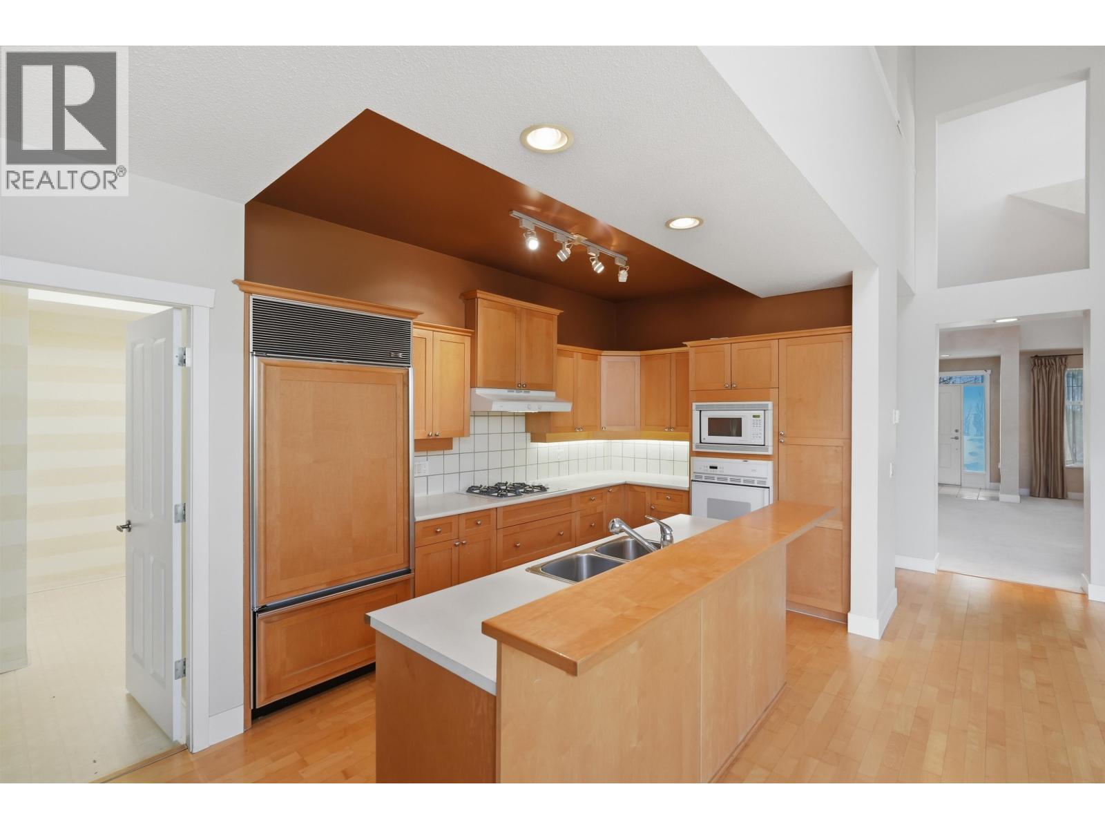 #2-5900 FERRY Road, Delta