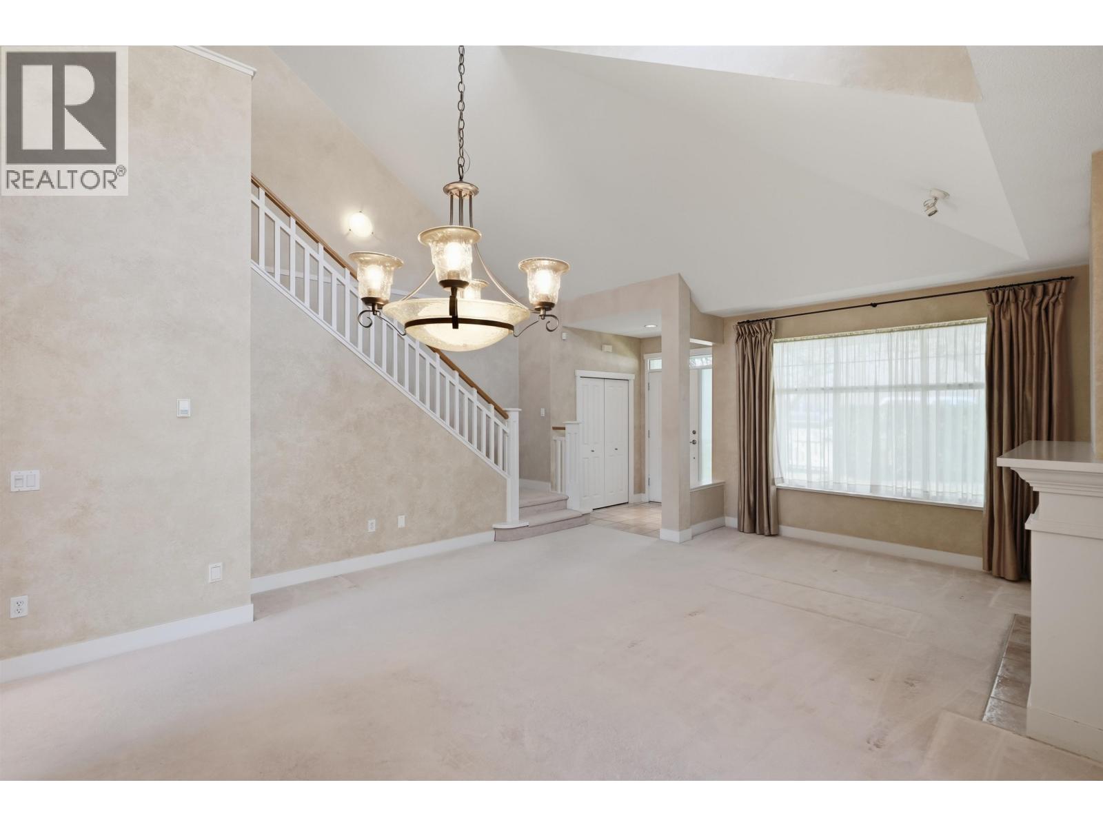 #2-5900 FERRY Road, Delta