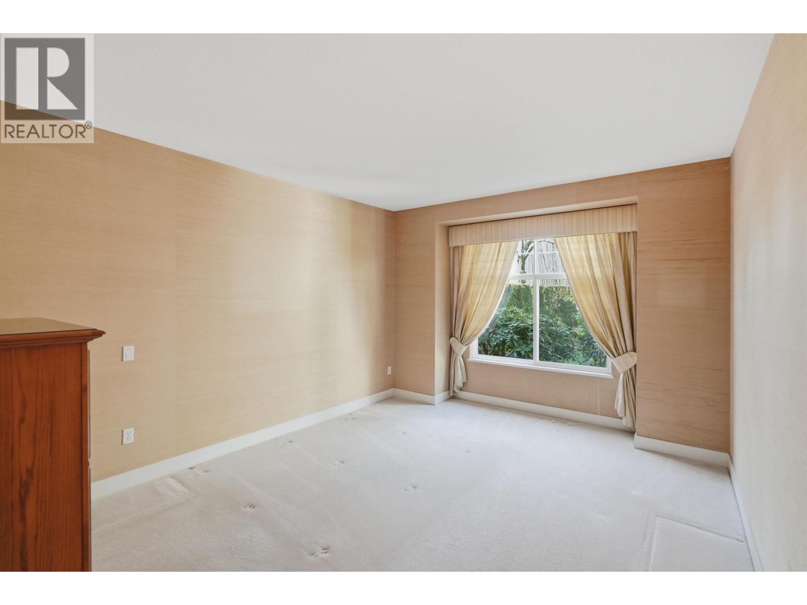 #2-5900 FERRY Road, Delta