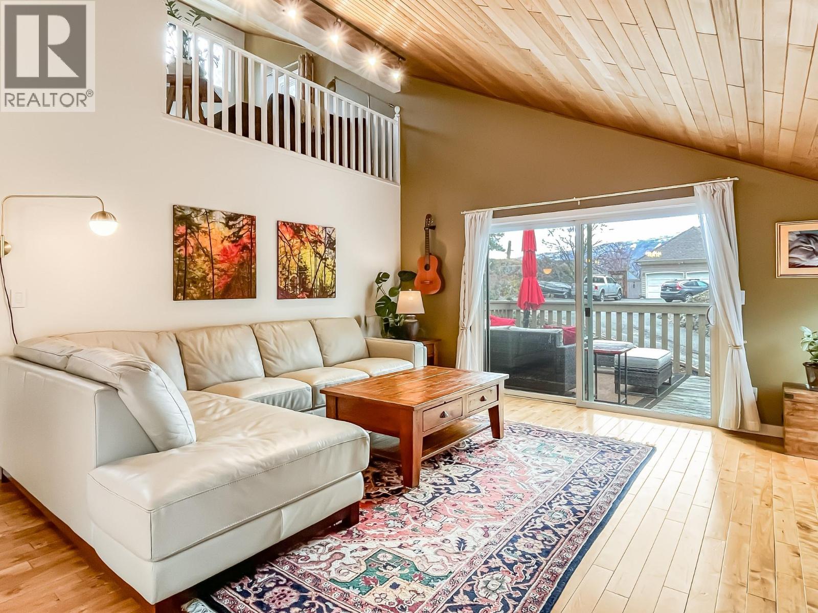 442 Clifton Road N, Kelowna