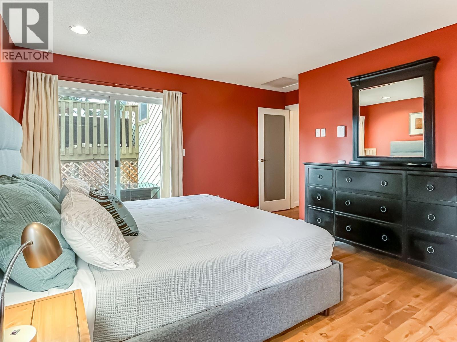 442 Clifton Road N, Kelowna