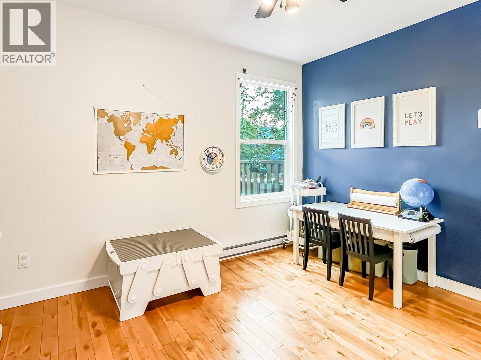 442 Clifton Road N, Kelowna