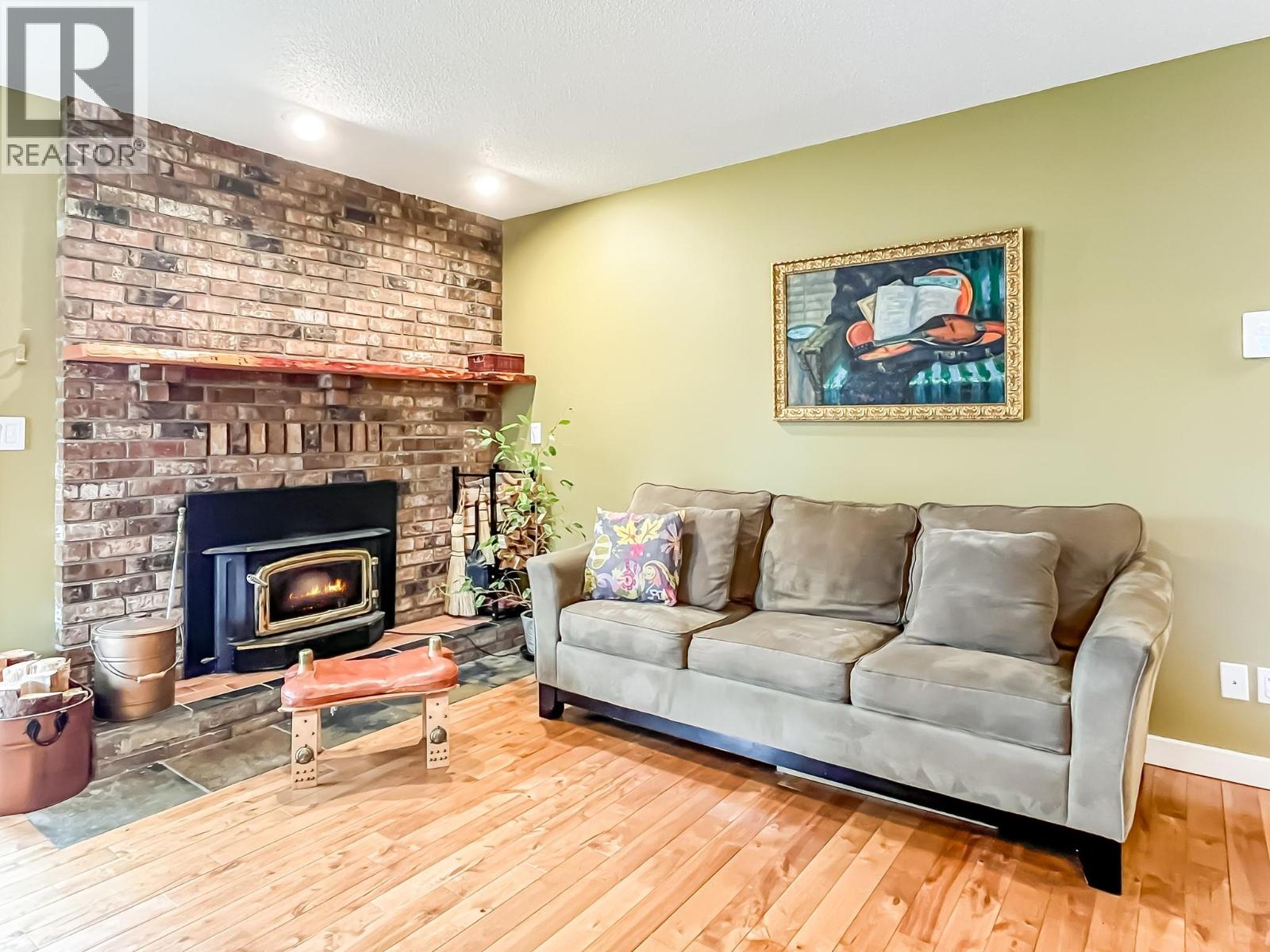 442 Clifton Road N, Kelowna