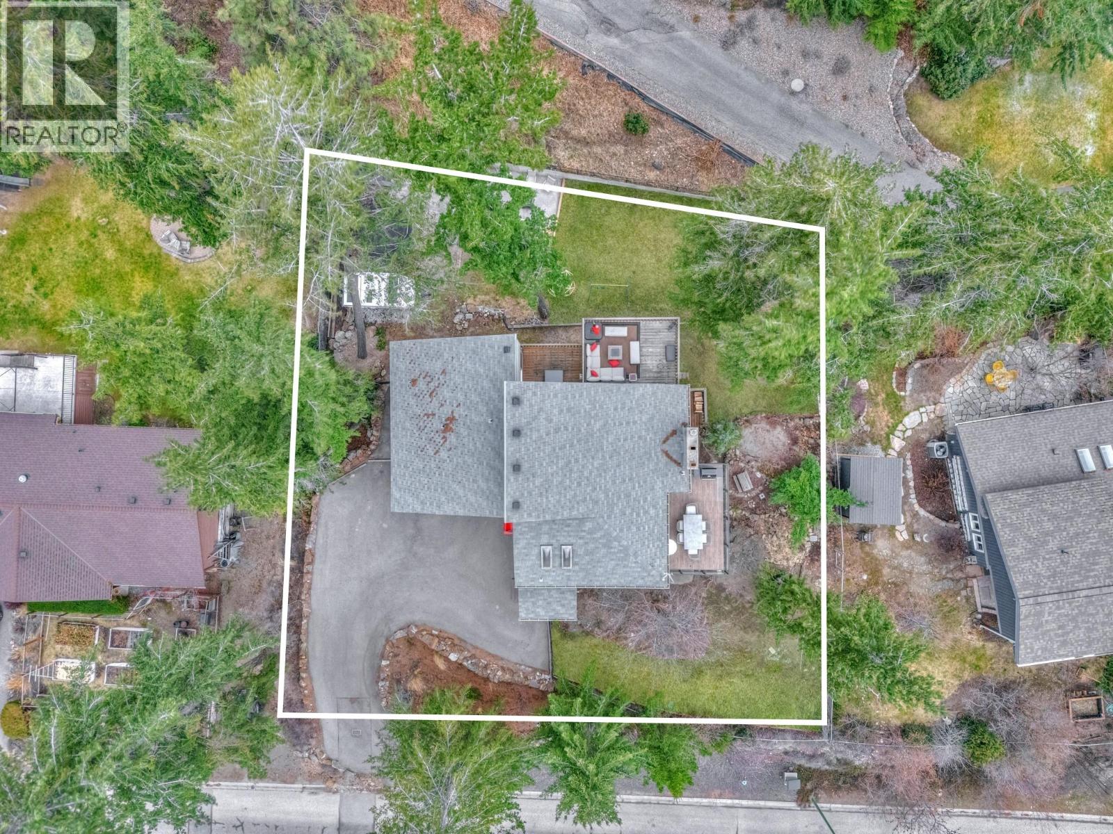 442 Clifton Road N, Kelowna