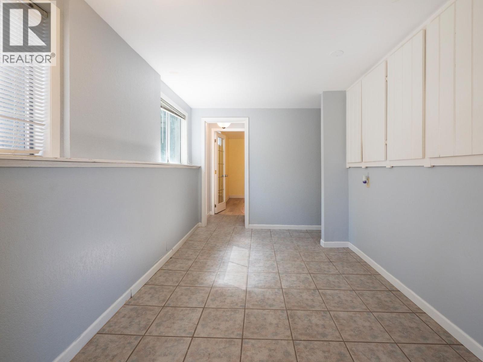 642 GOWER POINT ROAD, Gibsons