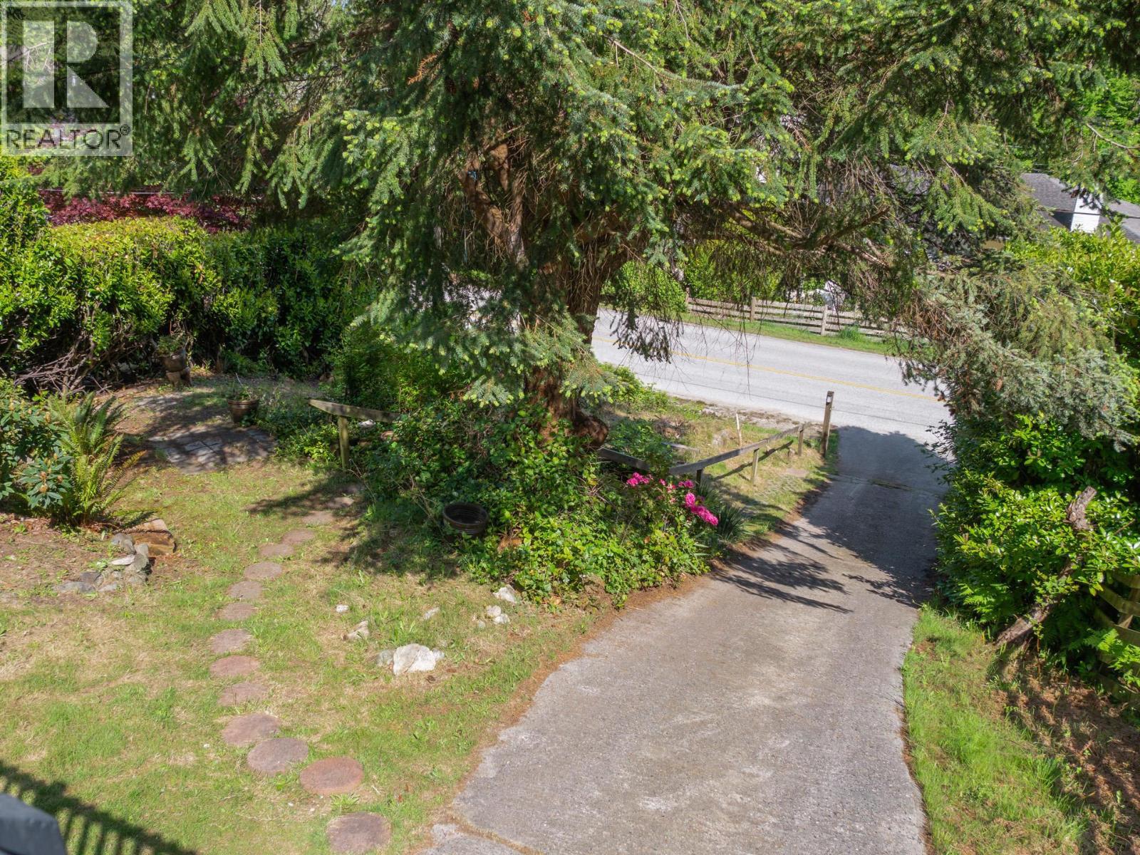 642 GOWER POINT ROAD, Gibsons