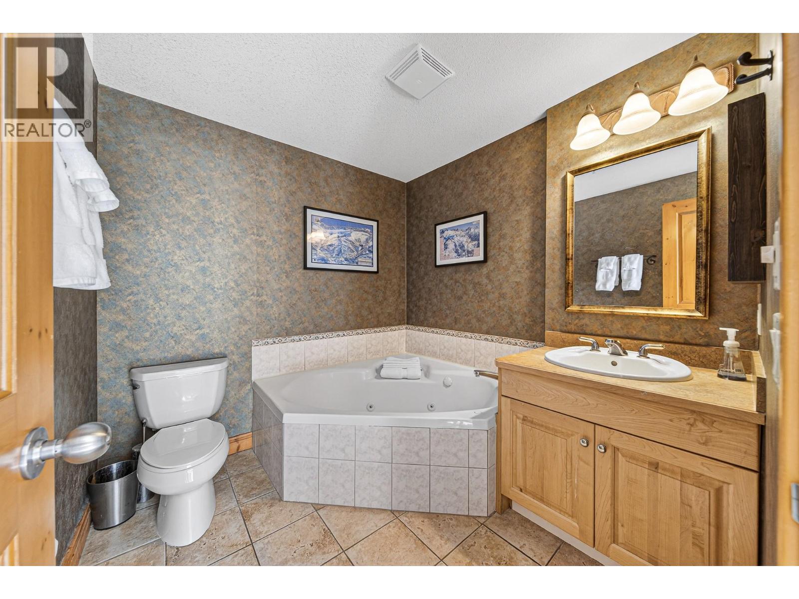 5350 Highline Drive Unit# 2221, Fernie