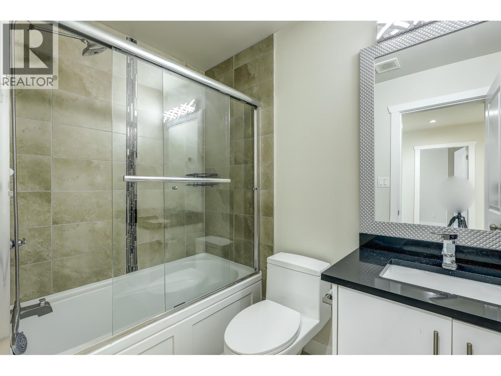 4620 RIVER Road West, Ladner