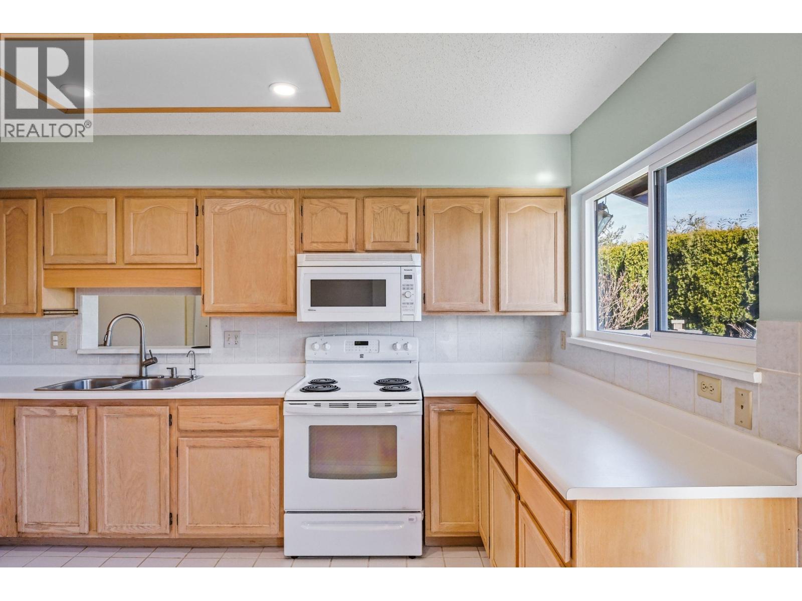 168 1140 CASTLE CRESCENT, Port Coquitlam