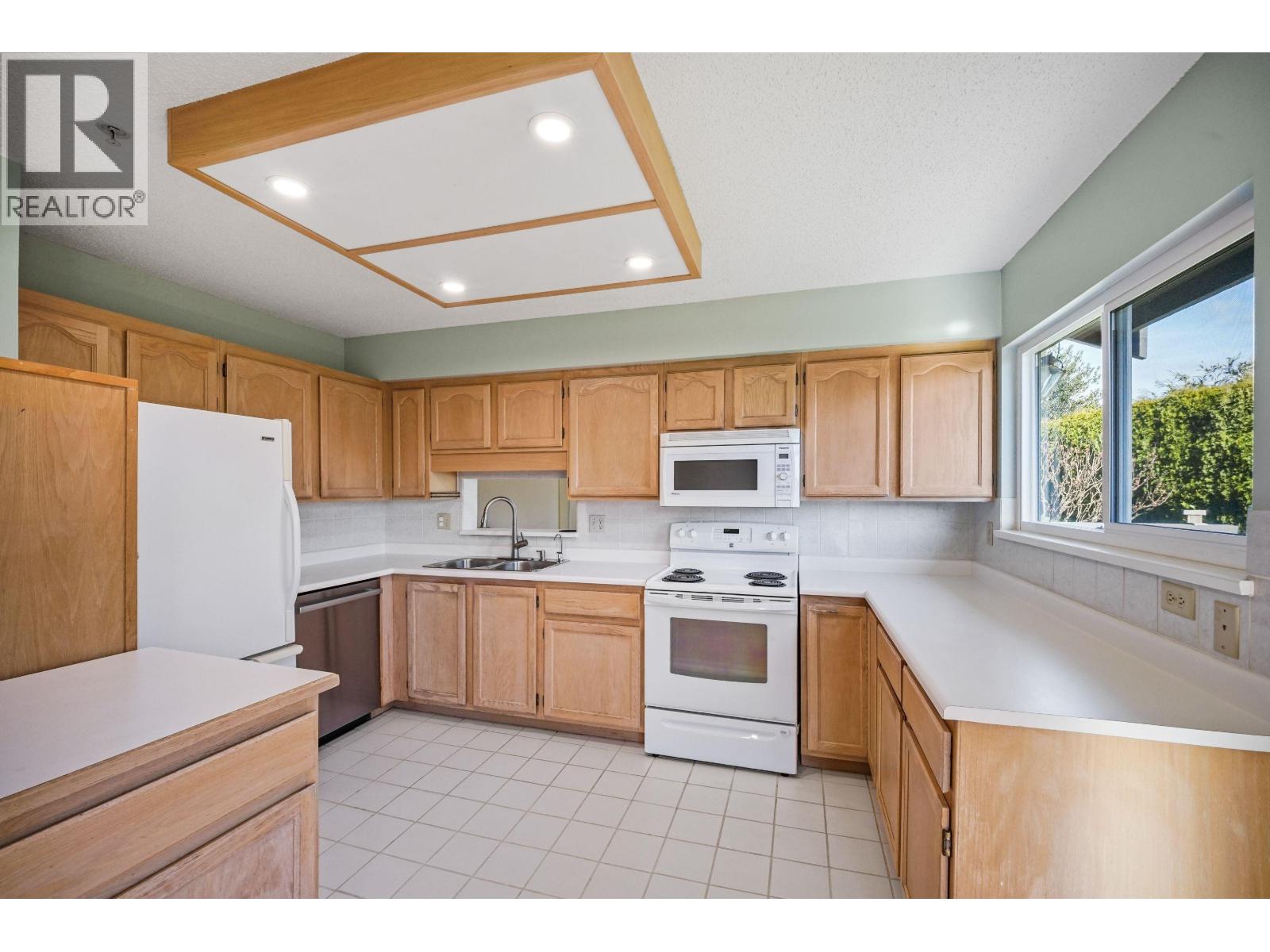 168 1140 CASTLE CRESCENT, Port Coquitlam