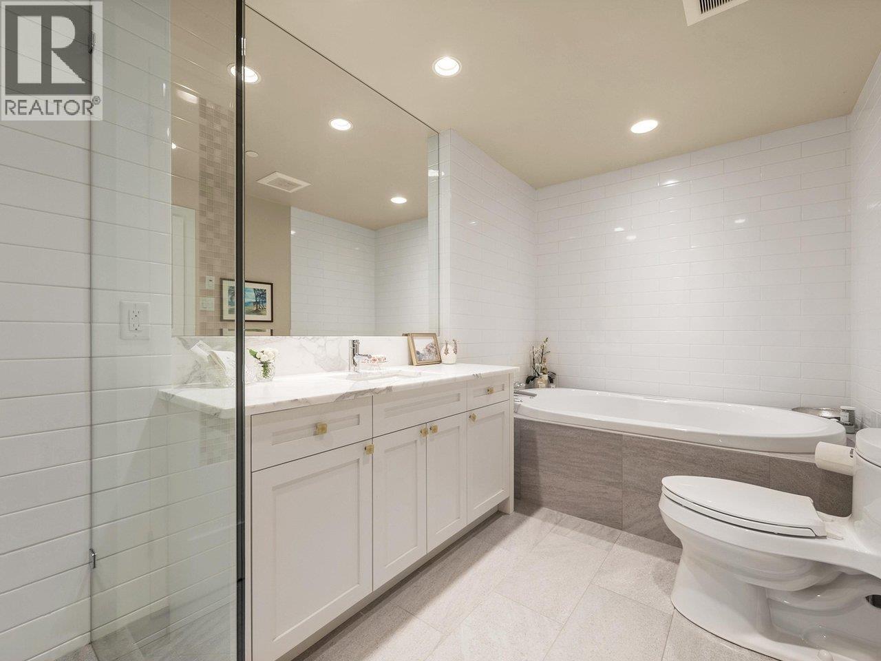 28 5650 HAMPTON PLACE, Vancouver