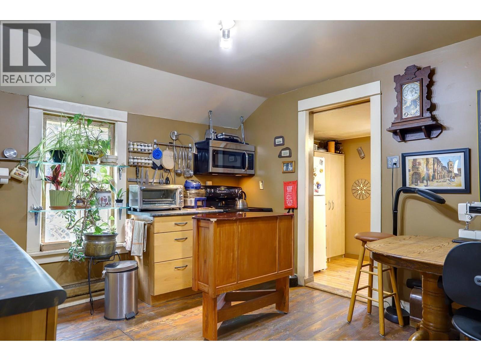 4204 34 Street, Vernon