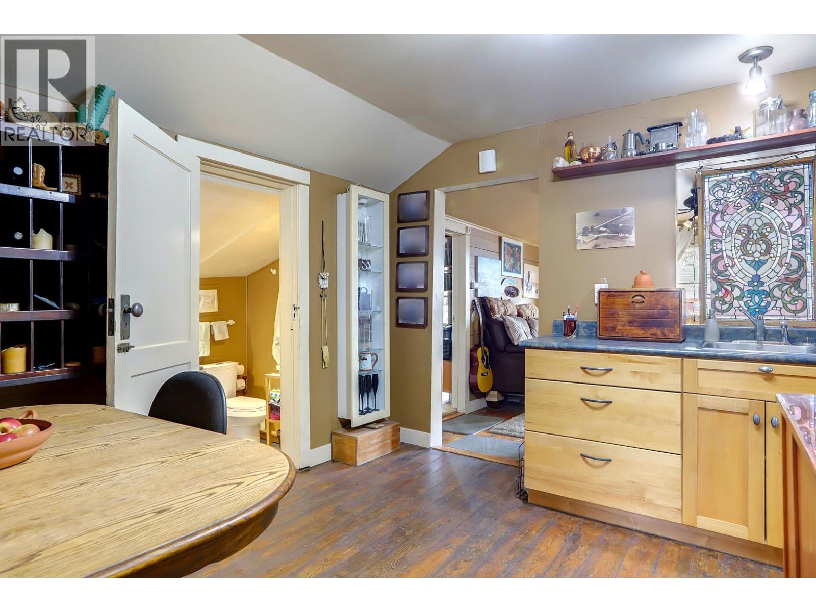 4204 34 Street, Vernon