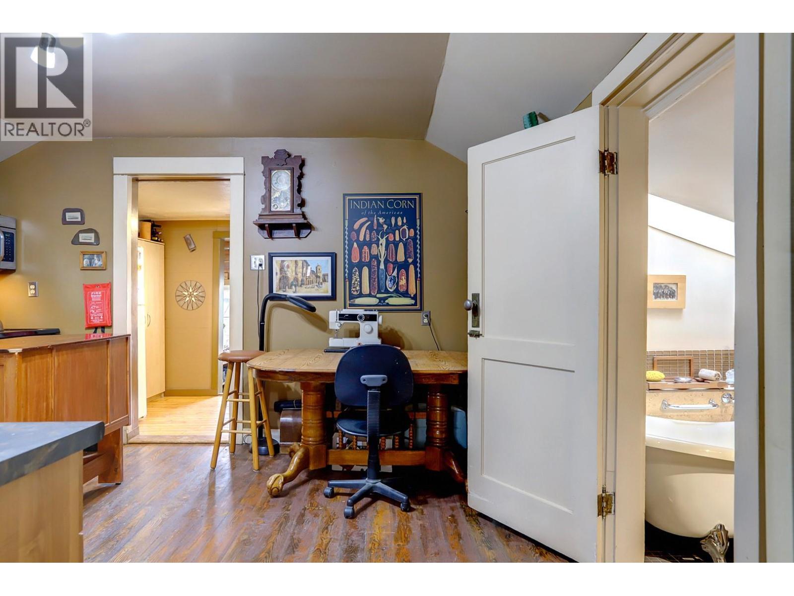 4204 34 Street, Vernon