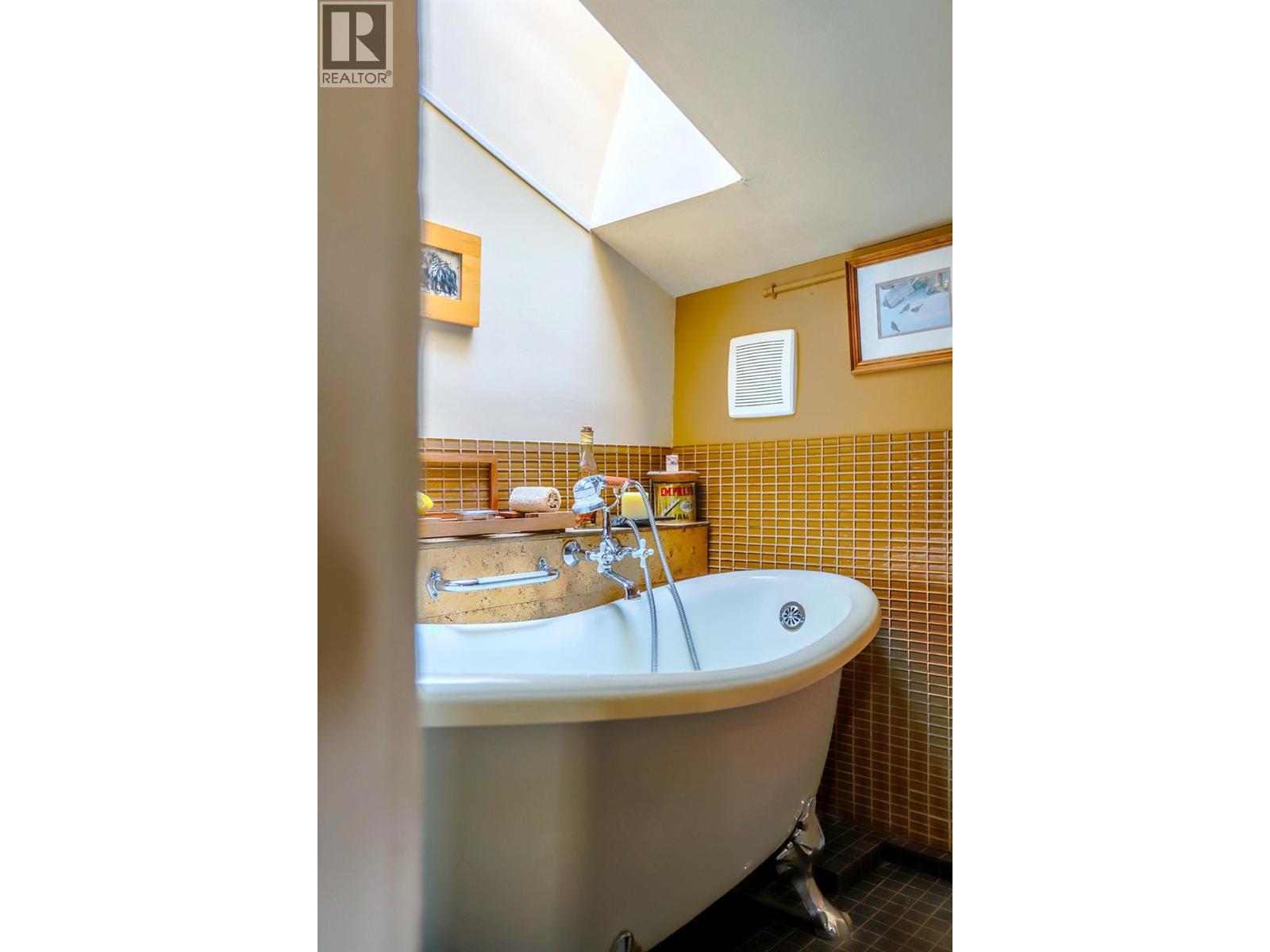 4204 34 Street, Vernon