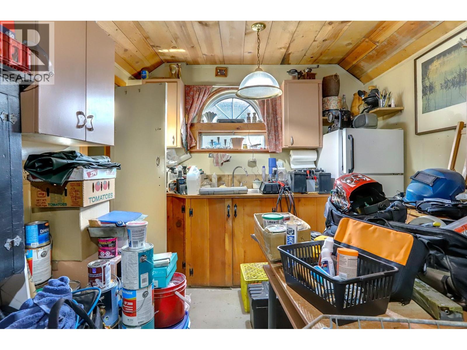 4204 34 Street, Vernon