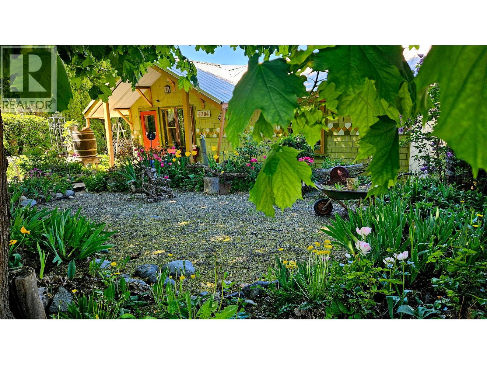 4204 34 Street, Vernon