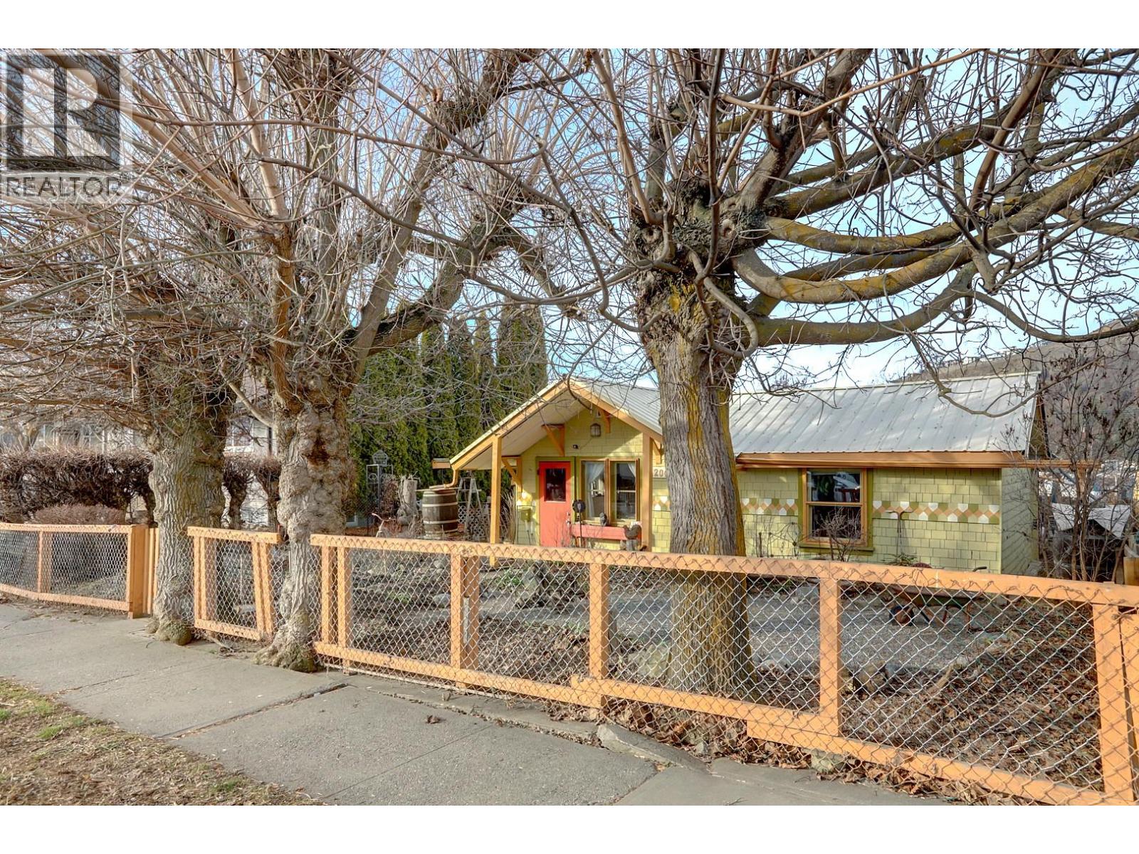 4204 34 Street, Vernon