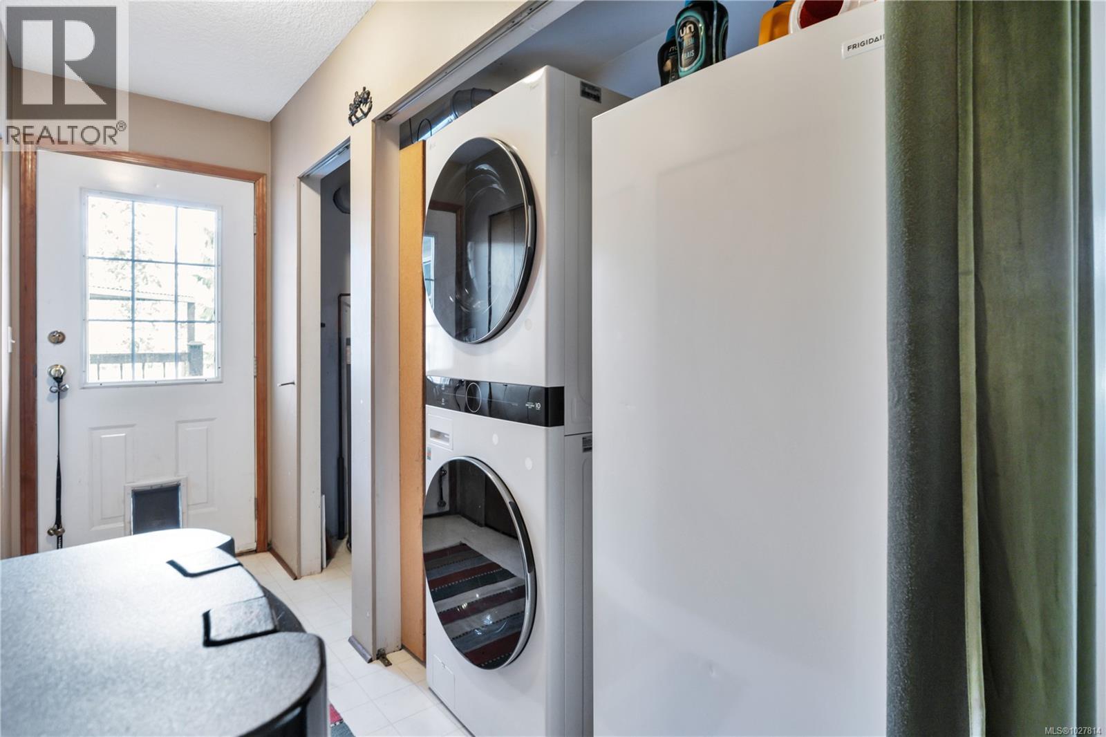 13655 Prospect Dr, Ladysmith